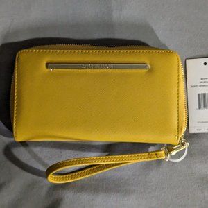 Steve Madden BZippy Zip Around Wristlet Wallet Soft Green / Yellow / Gold